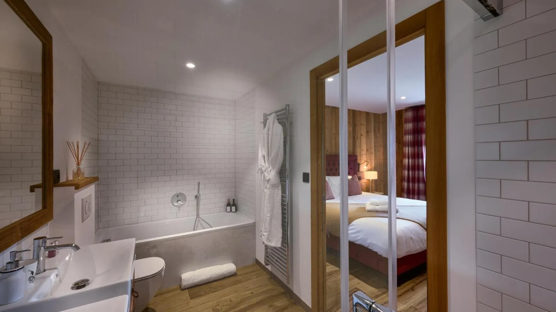 Ultimate Les Gets Luxury - Above The Clouds With Sauna, Pool Etc - Mansion Ensolielle For 15 Fransa