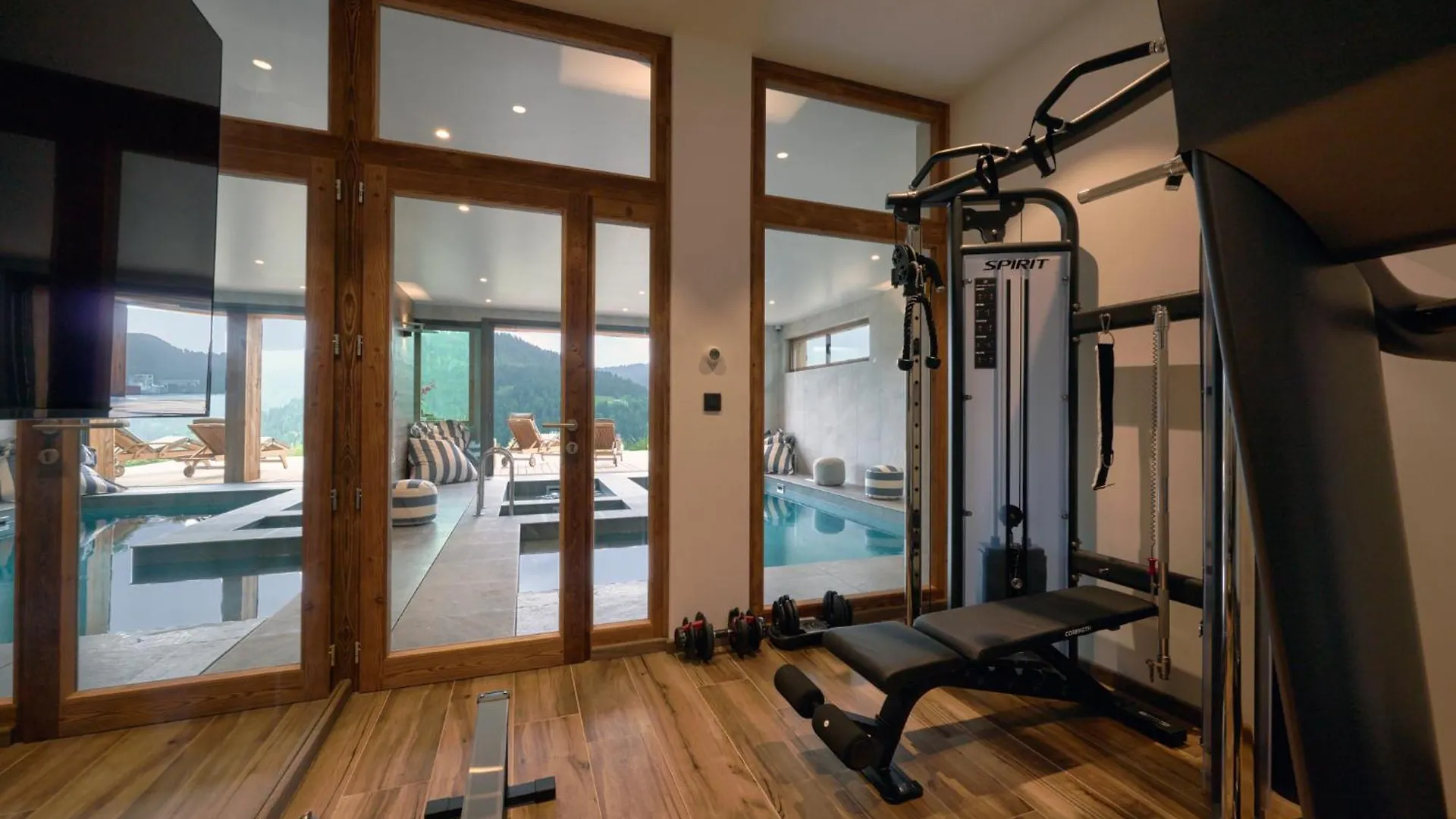 Ultimate Les Gets Luxury - Above The Clouds With Sauna, Pool Etc - Mansion Ensolielle For 15