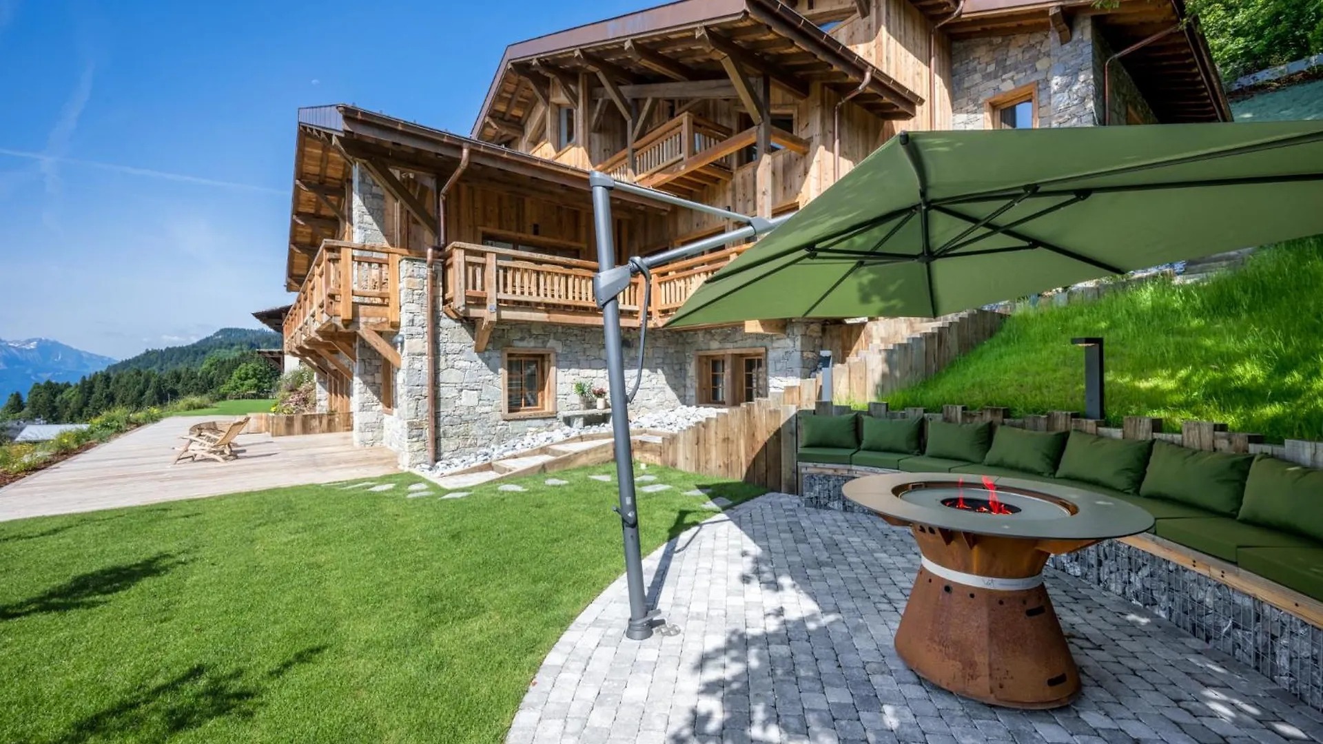 Ultimate Les Gets Luxury - Above The Clouds With Sauna, Pool Etc - Mansion Ensolielle For 15 Dağ evi