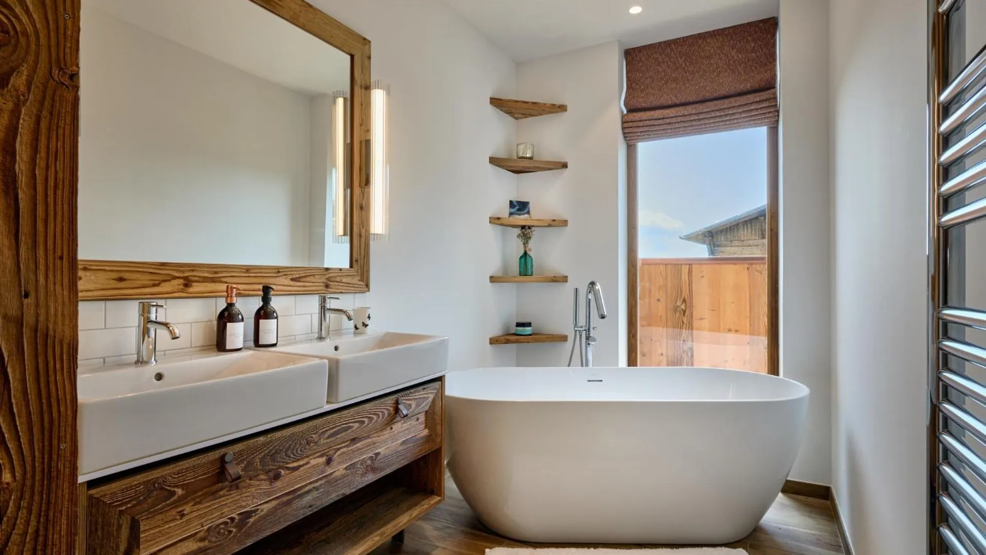 Ultimate Les Gets Luxury - Above The Clouds With Sauna, Pool Etc - Mansion Ensolielle For 15 Dağ evi